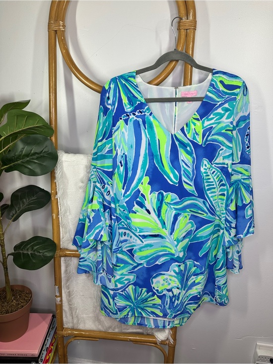 Lilly Pulitzer Dresses & Skirts - Lilly Pulitzer Green and Blue Bell Sleeve Mini Dress sz 6